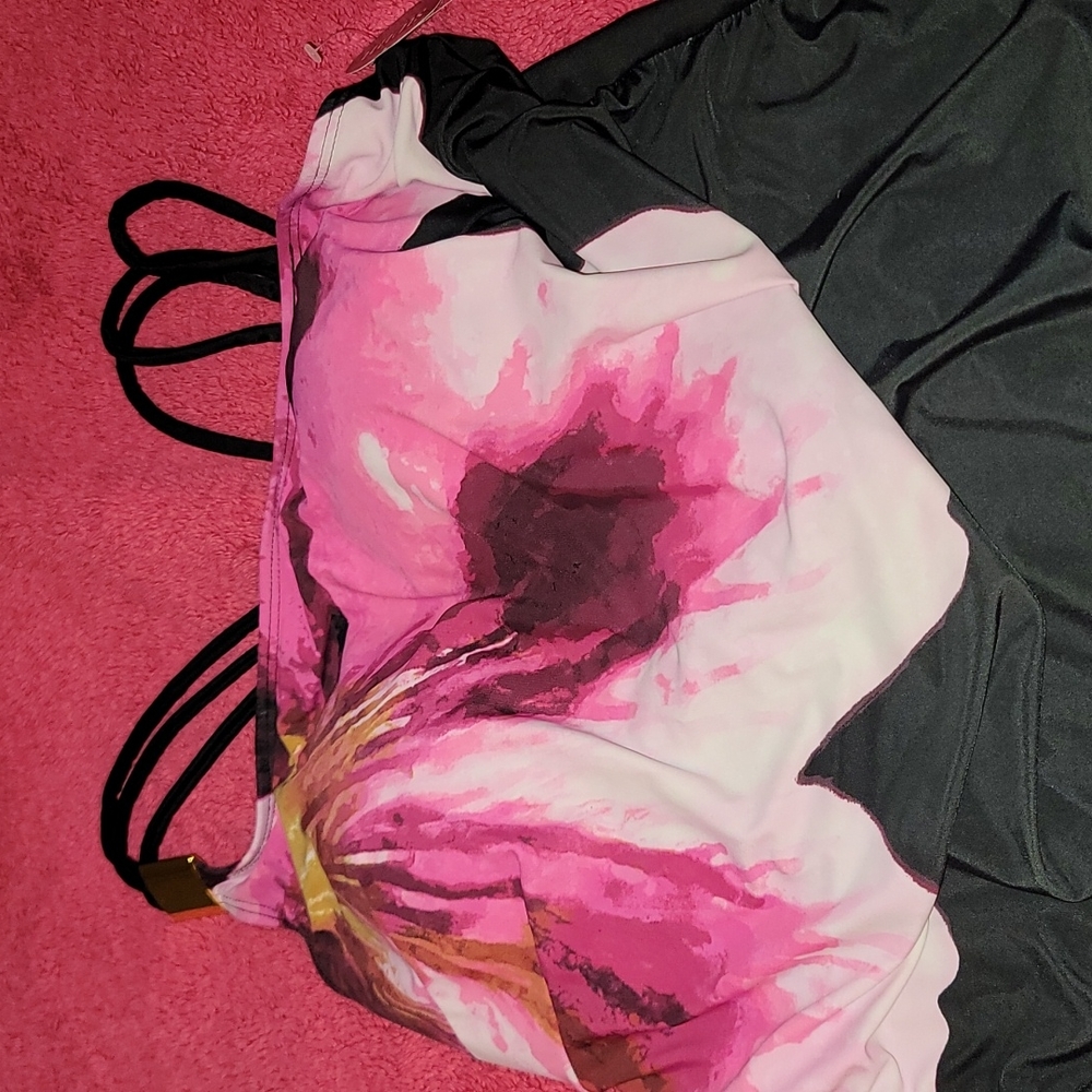 Cacique Black/Pink Flower Swimsuit Top